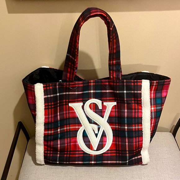 NWOT Victoria’s Secret Plaid & Fur Trim Tote - Picture 1 of 7